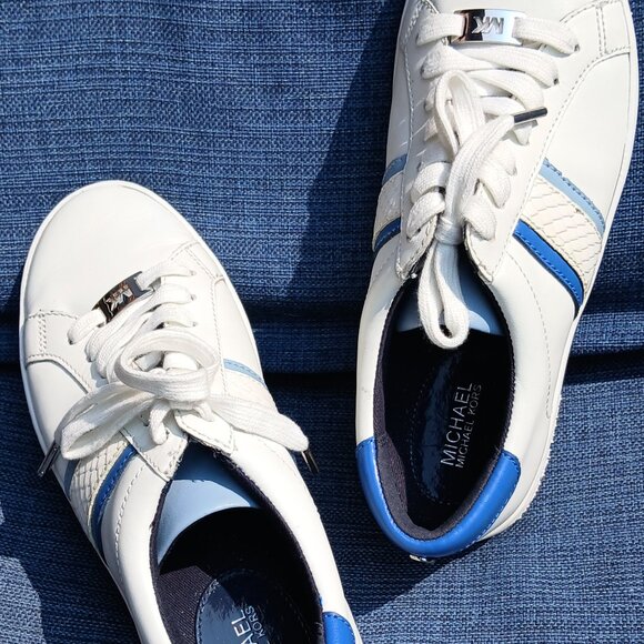 Michael Kors Blue flat blue s-6 sneakers never used - Picture 2 of 3